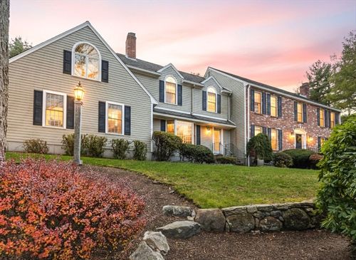 18 Shawnee Rd, Medfield, MA, 02052 | Card Image