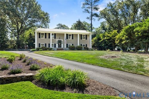 8302 University Pl, Henrico, VA, 23229-7427 | Card Image
