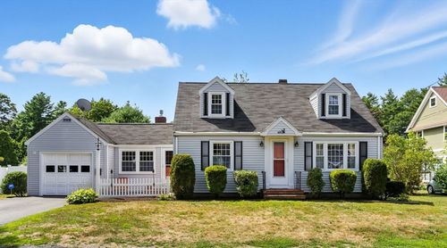 24 Oliver St, West Bridgewater, MA, 02379-1322 | Card Image