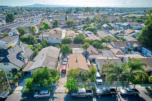 1845 Dawson Ave, Signal Hill, CA, 90755-5912 | Card Image