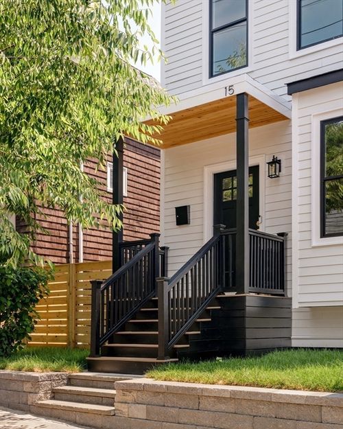 15 Porter St, Somerville, MA, 02143-2315 | Card Image