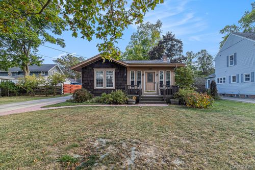 707 W King St, Owosso, MI, 48867-2209 | Card Image