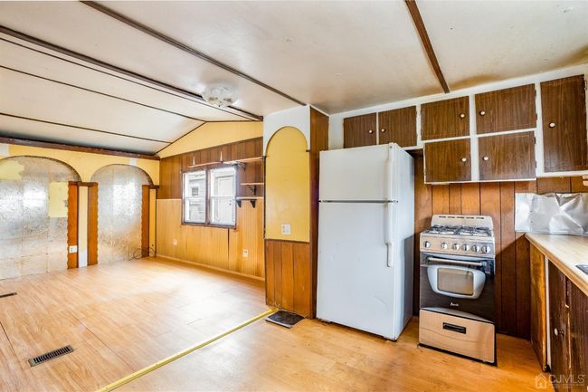 6 Mary Way, House other with 2 bedrooms, 1 bathrooms and null parking in Avenel NJ | Image 6