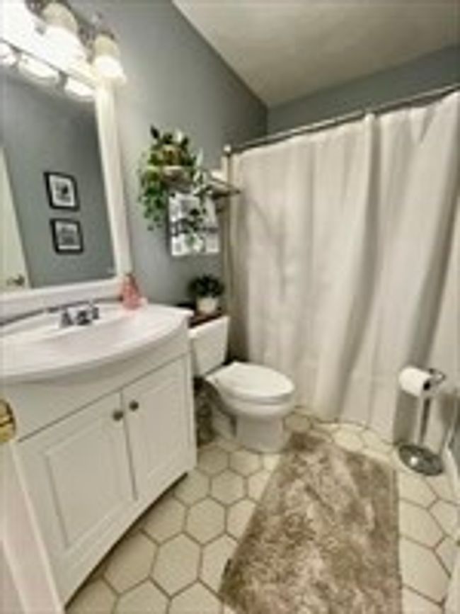 APT-104 - 4 Erick Rd, Condo with 2 bedrooms, 2 bathrooms and 2 parking in Mansfield MA | Image 11