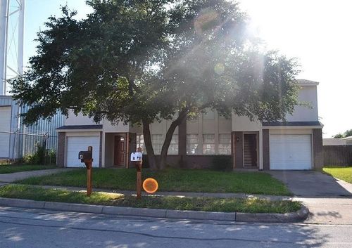 apt-a-105 N Heights Dr, Crowley, TX, 76036-2227 | Card Image