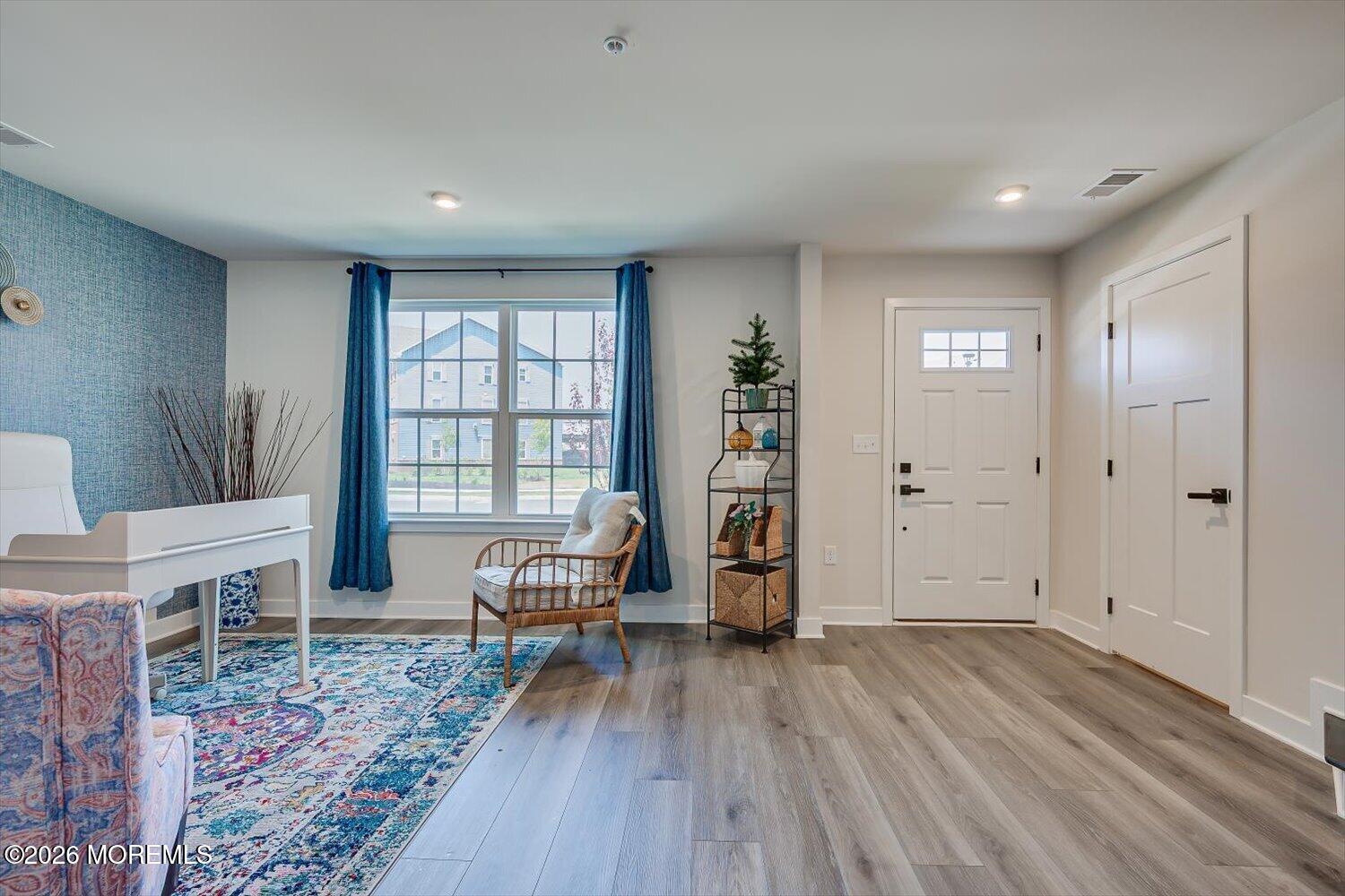 Residential Lease in Cliffwood 3