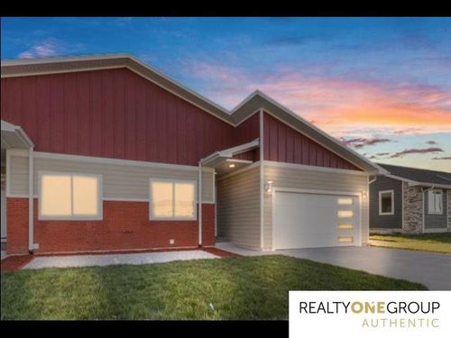 3109 W Laux Dr, Hastings, NE, 68901-2724 | Card Image