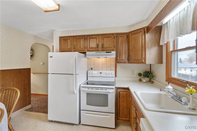 Kitchen | Image 8