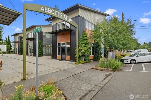 128 Abbotts Aly, Sedro Woolley, WA, 98284-8826 | Card Image