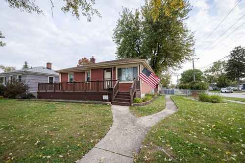 3204 Maple Dr, Highland, IN, 46322-1338 | Card Image