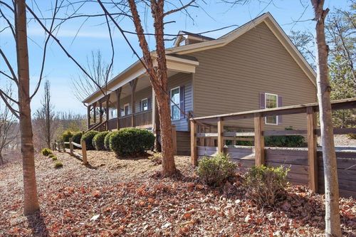 1718 Laurel Mountain Dr, Salem, VA, 24153-1813 | Card Image