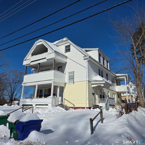 18 Darby St, Bloomfield, CT, 06002-3608 | Card Image
