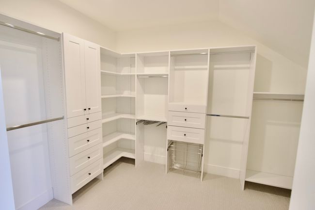 552 S Stocks Rd, House other with 4 bedrooms, 4 bathrooms and null parking in Summit WI | Image 45
