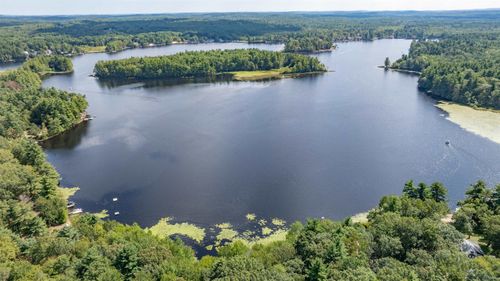 8 Sunshine Dr, Kingston, NH, 03848-3543 | Card Image