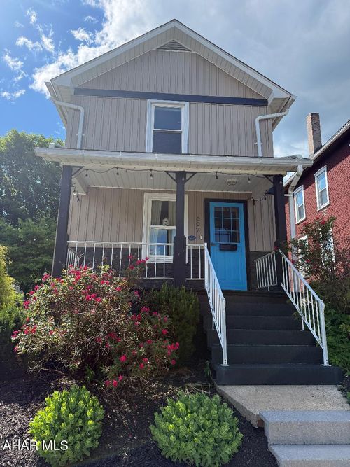 607 N 7th Ave, Altoona, PA, 16601-6011 | Card Image