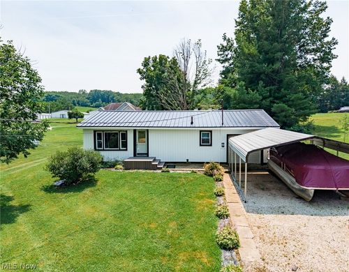 6102 Vale View Dr Sw, Sherrodsville, OH, 44675-9731 | Card Image