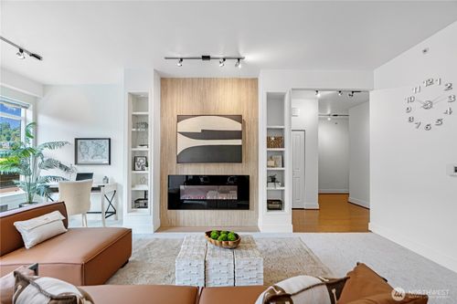 unit-302-7800 Se 27th St, Mercer Island, WA, 98040-3089 | Card Image