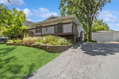304 Pheasant Trl, Lake In The Hills, IL, 60156-1330 | Card Image