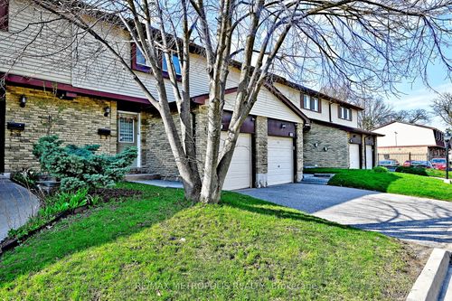83-45 Hansen Rd N, Brampton, ON, L6V3C5 | Card Image