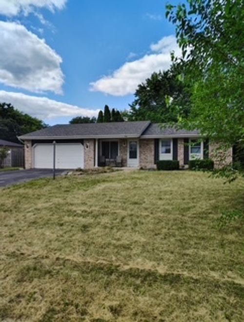 136 Dolores St, Oswego, IL, 60543-9104 | Card Image