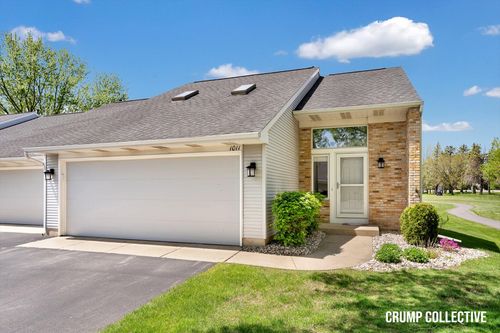 1011 Fairfield Dr, Hudsonville, MI, 49426-8700 | Card Image
