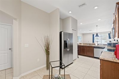 9425 Trumpet Vine Loop, Townhouse with 3 bedrooms, 2 bathrooms and null parking in Trinity FL | Image 3