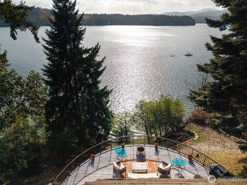 5611 Sunrise Beach Rd Nw, Olympia, WA, 98502-9557 | Card Image