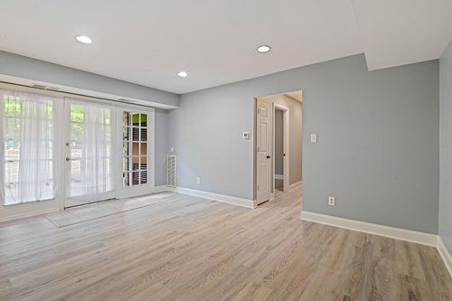101-3860 Lyndhurst Dr, FAIRFAX, VA, 22031-3724 | Card Image