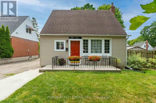 37 Mincing Lane, London, ON, N5Y3R1 | Card Image