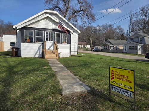 323 S Maurice Ave, Jackson, MI, 49203-5954 | Card Image