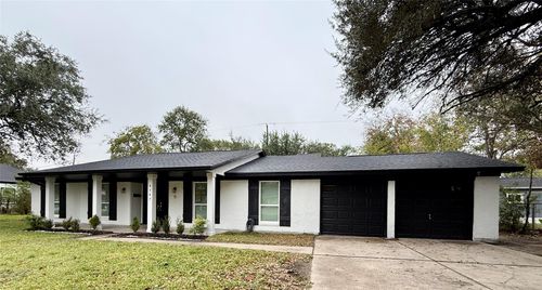 4747 Clover St, Houston, TX, 77033-4017 | Card Image