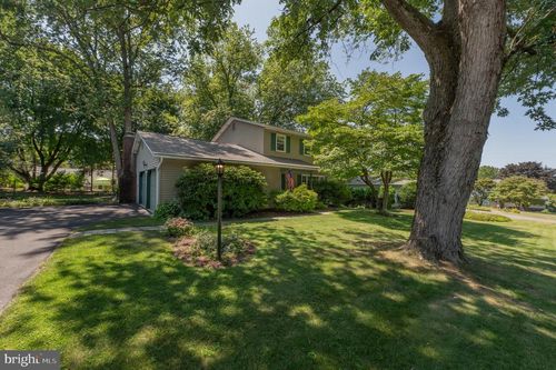 1026 N 7th St, Emmaus, PA, 18049-1608 | Card Image