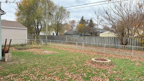 1425 18th St, Port Huron, MI, 48060-5622 | Card Image