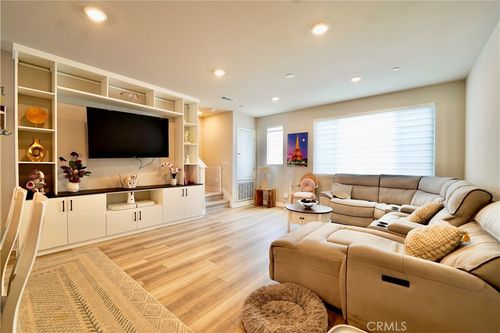 1448 W Sunrise Ln, San Pedro, CA, 90732-6103 | Card Image