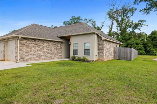 12503 Morgan Creek Ln, Hammond, LA, 70403-3110 | Card Image