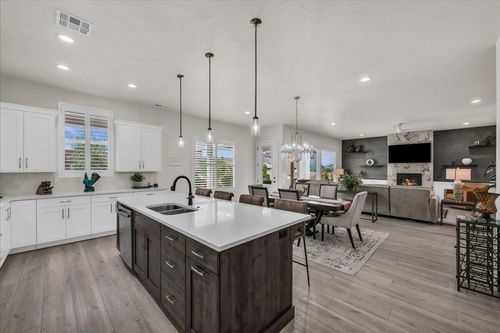 1434 E Black Brush Dr, Washington, UT, 84780-3181 | Card Image