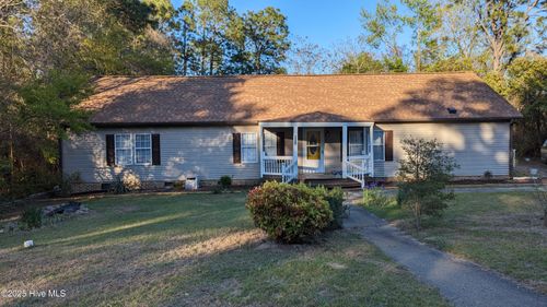 1005 W Michigan Ave, Southern Pines, NC, 28387-4466 | Card Image