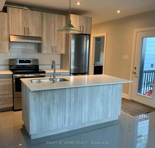 1-31 Alma Ave, Toronto, ON, M6J1N2 | Card Image