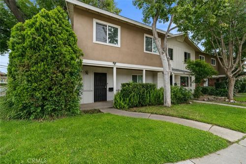 698 E 5th St, Azusa, CA, 91702 | Card Image