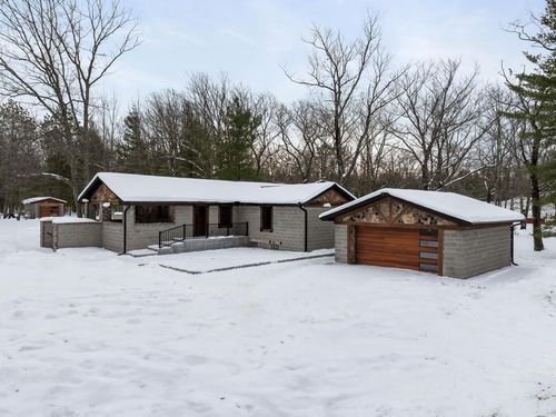 582 Eagles Nest Rd, Indian River, MI, 49749-9705 | Card Image