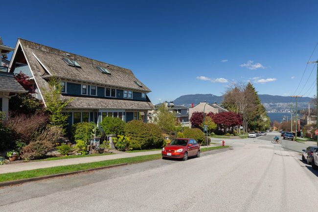 1629 Larch Street, Home with 3 bedrooms, 2 bathrooms and 1 parking in Vancouver BC | Image 27