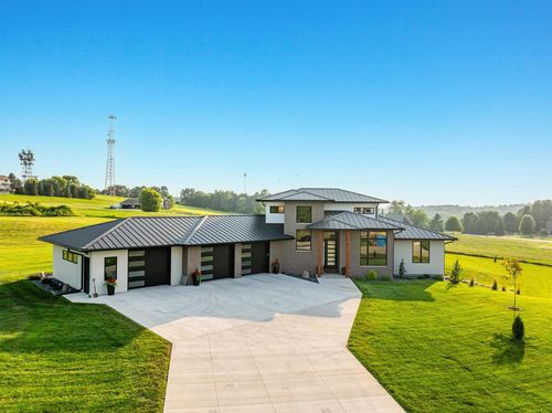 W8251 Hackberry Hills Road, ELLINGTON, WI, 54944 | Card Image