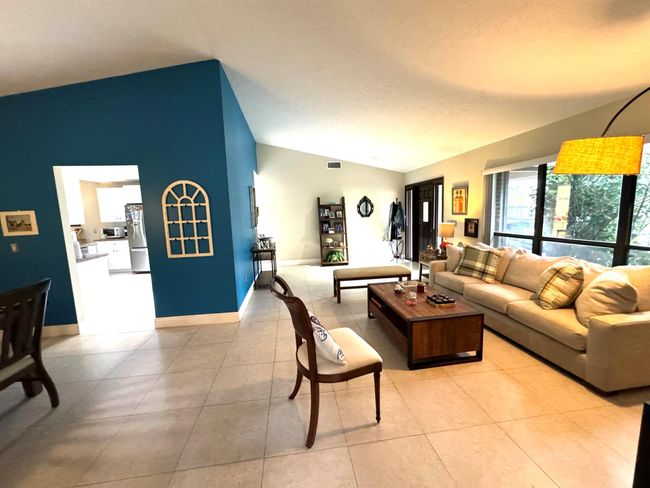 13733 Exotica Lane, House other with 3 bedrooms, 2 bathrooms and null parking in Wellington FL | Image 9