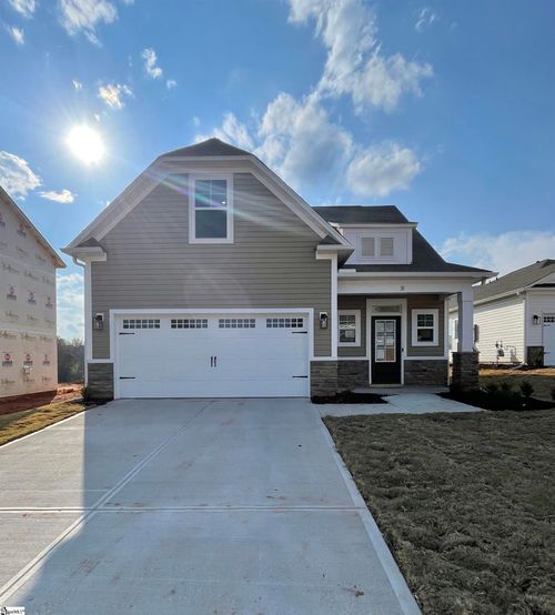 31 Halsey St, Central, SC, 29630-8629 | Card Image