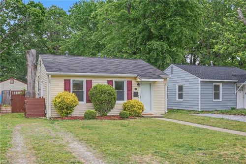 51 Phelps Cir, Hampton, VA, 23663-1337 | Card Image