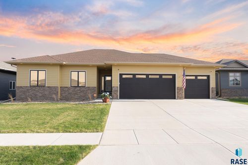 5405 E 64th St, Sioux Falls, SD, 57108-3262 | Card Image