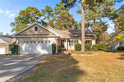 7 Remington Ln, Pinehurst, NC, 28374-7019 | Card Image