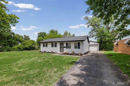23 Leonard Dr, Cahokia, IL, 62206-2451 | Card Image