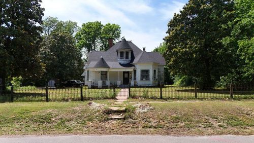 804 N Carr Ave, Wynnewood, OK, 73098-4412 | Card Image