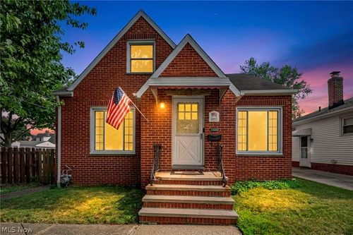 4403 Dawnshire Dr, Parma, OH, 44134-3345 | Card Image
